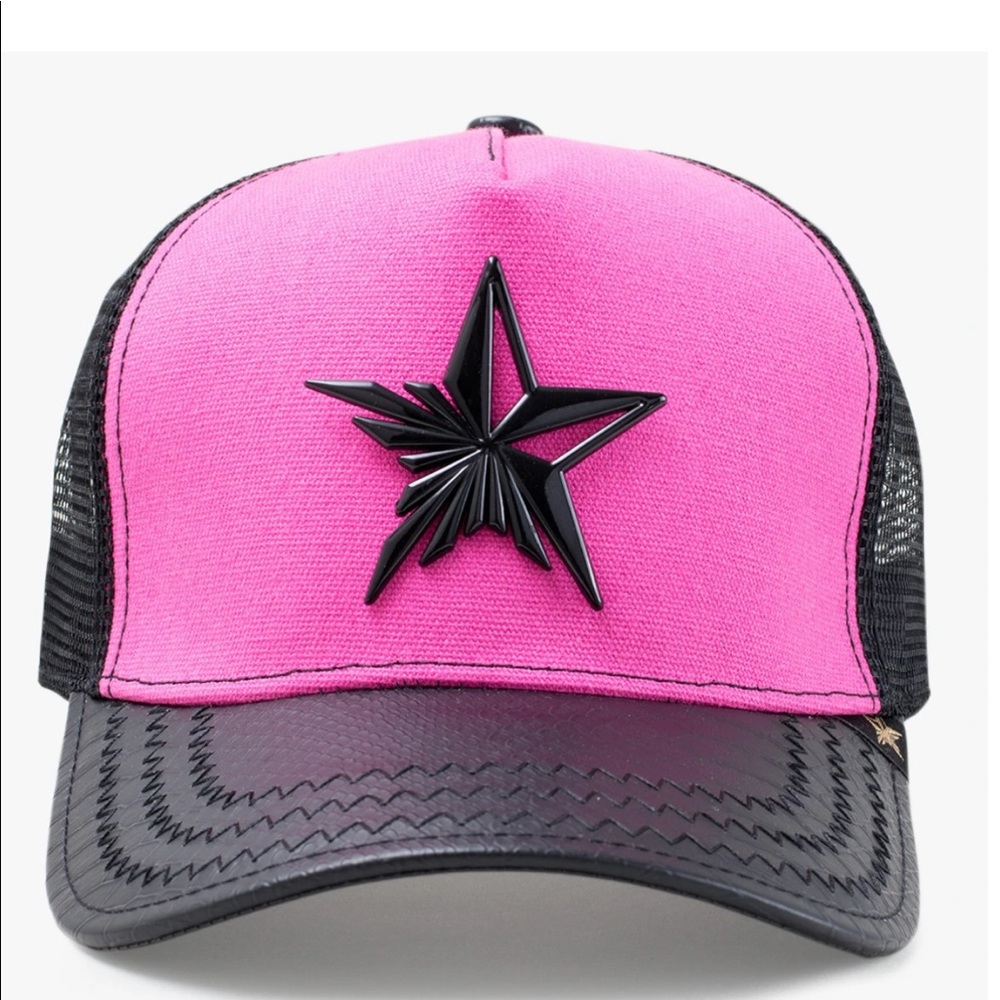 STAR BLACK & PINK TRUCKER HAT